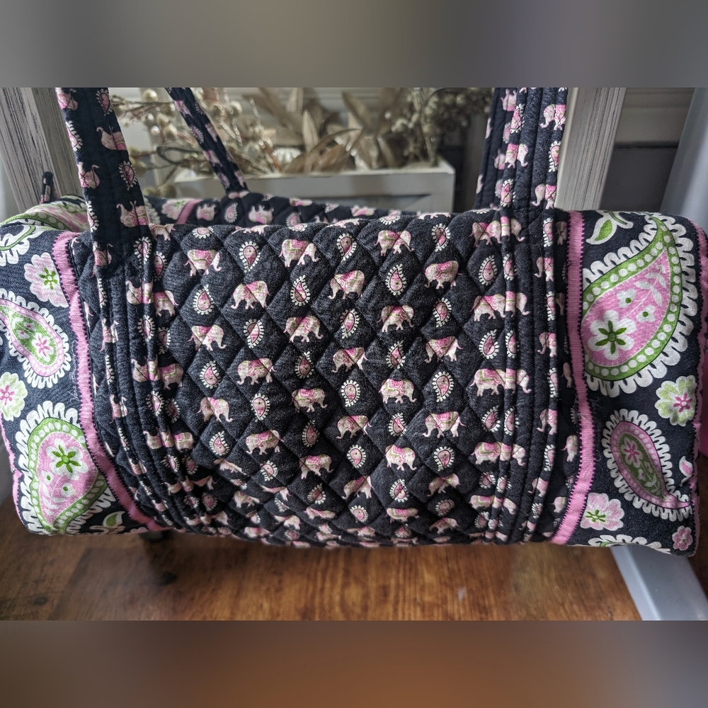 Vera Bradley small Duffle Bag / weekend bag pink elephant